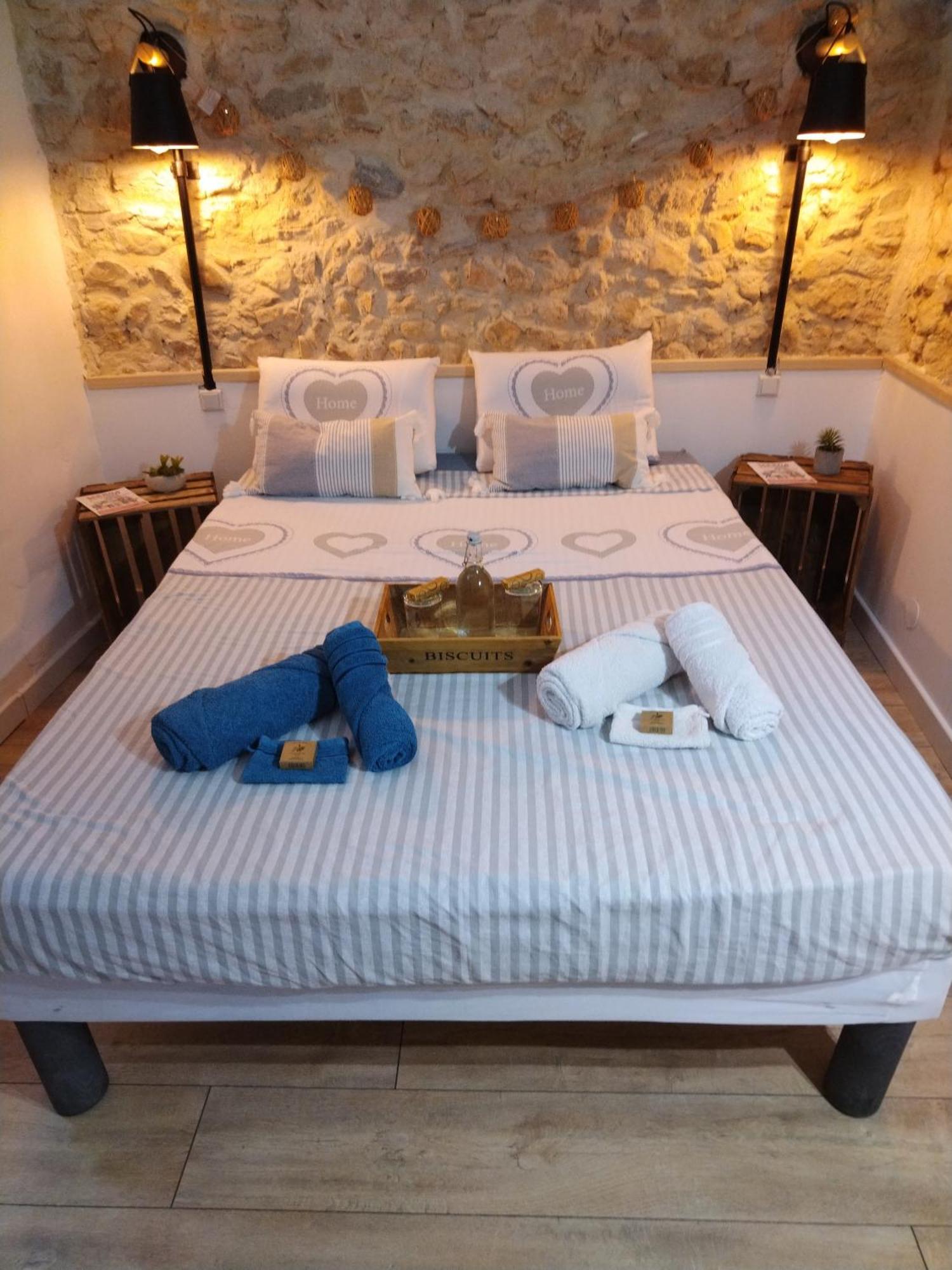 Chez Nico Et Mag Entre Mer Et Collines Aubagne Chambre photo